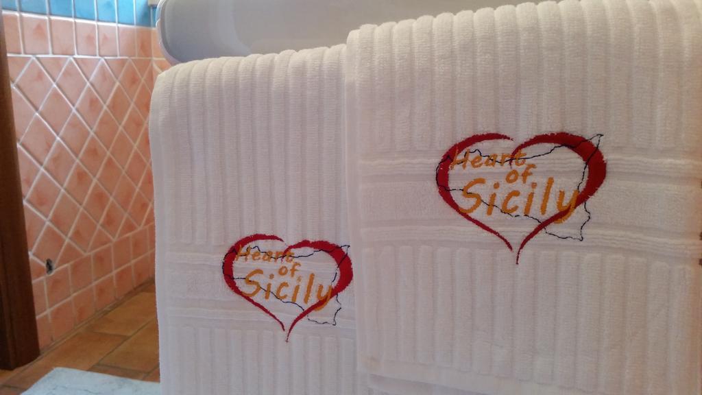 Heart Of Sicily Hotel Mistretta Værelse billede